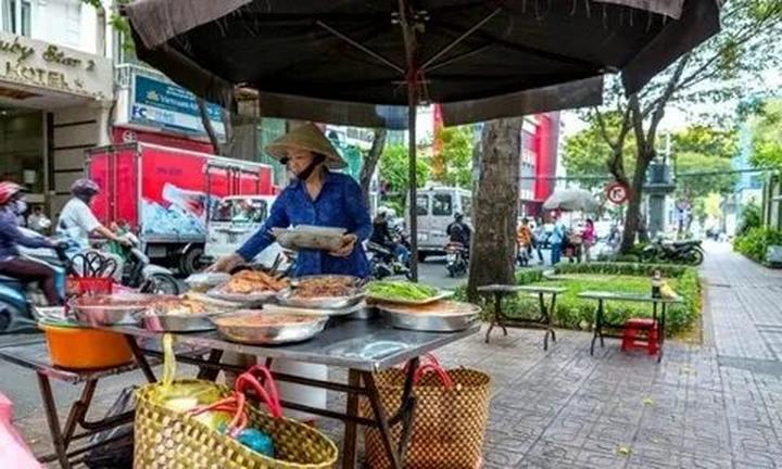 Hotspot Matrix: Biến 4 kiểu áo không thể thiếu thành cơ hội marketing đột phá