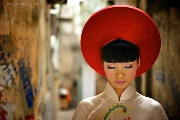Bị Tôn Điện Anh đụng chạm, - Cảm hứng video marketing từ Hotspot Matrix